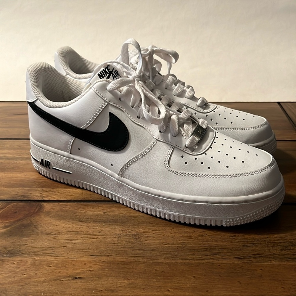 Mens Air Force 1. Brand New!